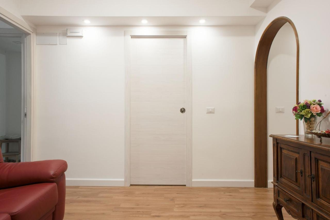C&C Bedrooms مسينا المظهر الخارجي الصورة